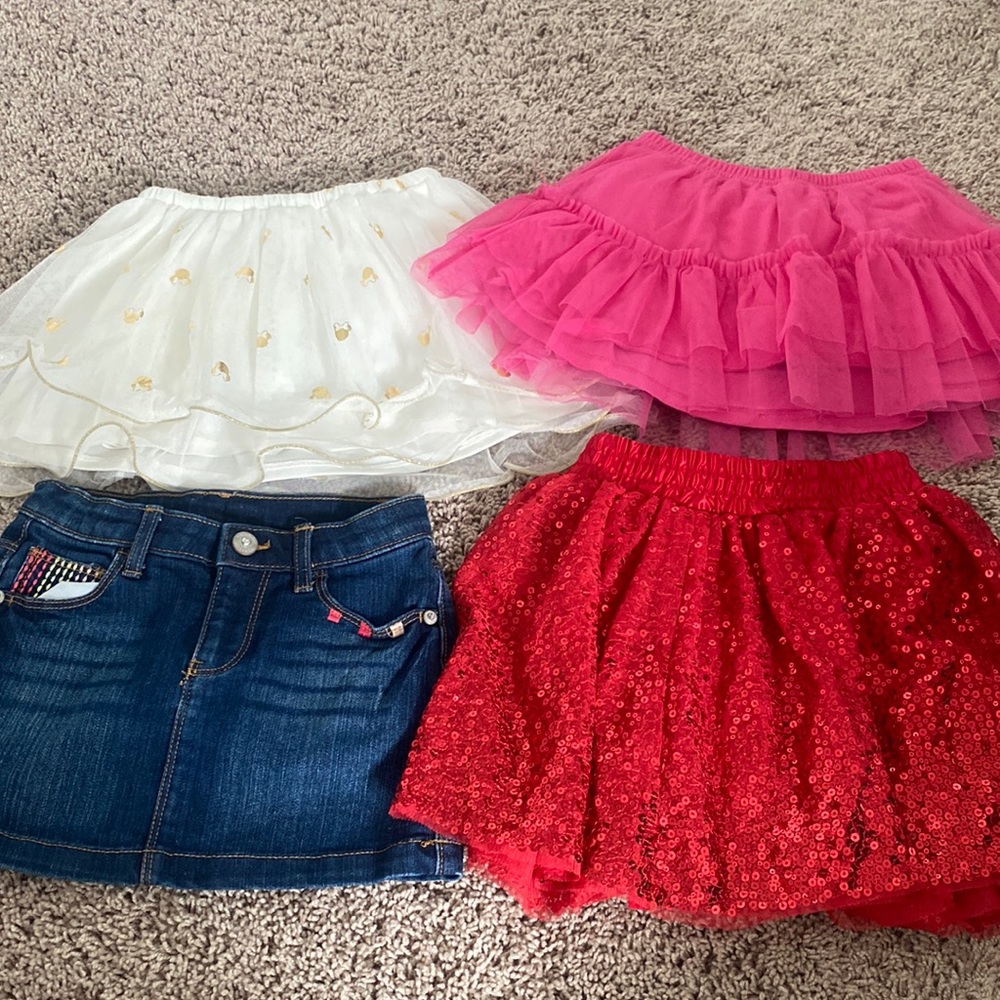 Mini mouse skirt Mini skirt  lot size 4T like new